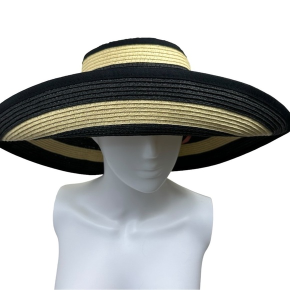 Wrap-around Straw Visor Hat | Black and Tan | Packable | SPF - Picture 10 of 12